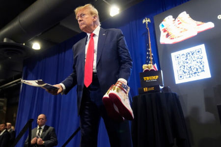 Trump Grifting Tennis Shoes